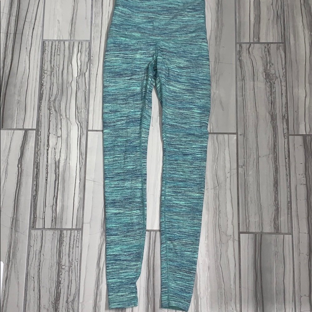 💙Full Length Lululemon Leggings size 4💙